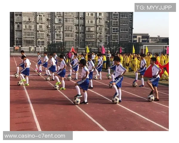陈静仪足球宝贝的魅力与梦想如何在绿茵场上绽放光彩